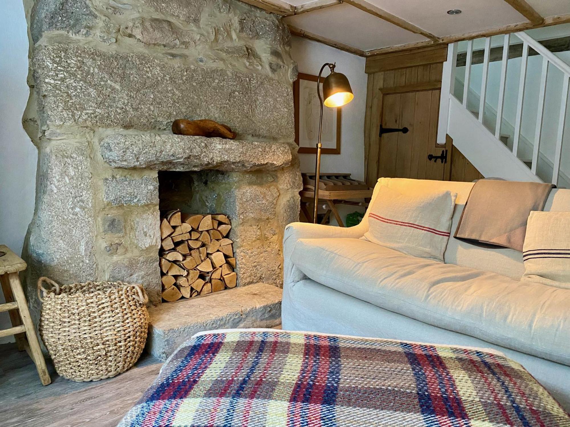 The Old Gallery - Charming Coastal Escape For Two 마우스홀 외부 사진