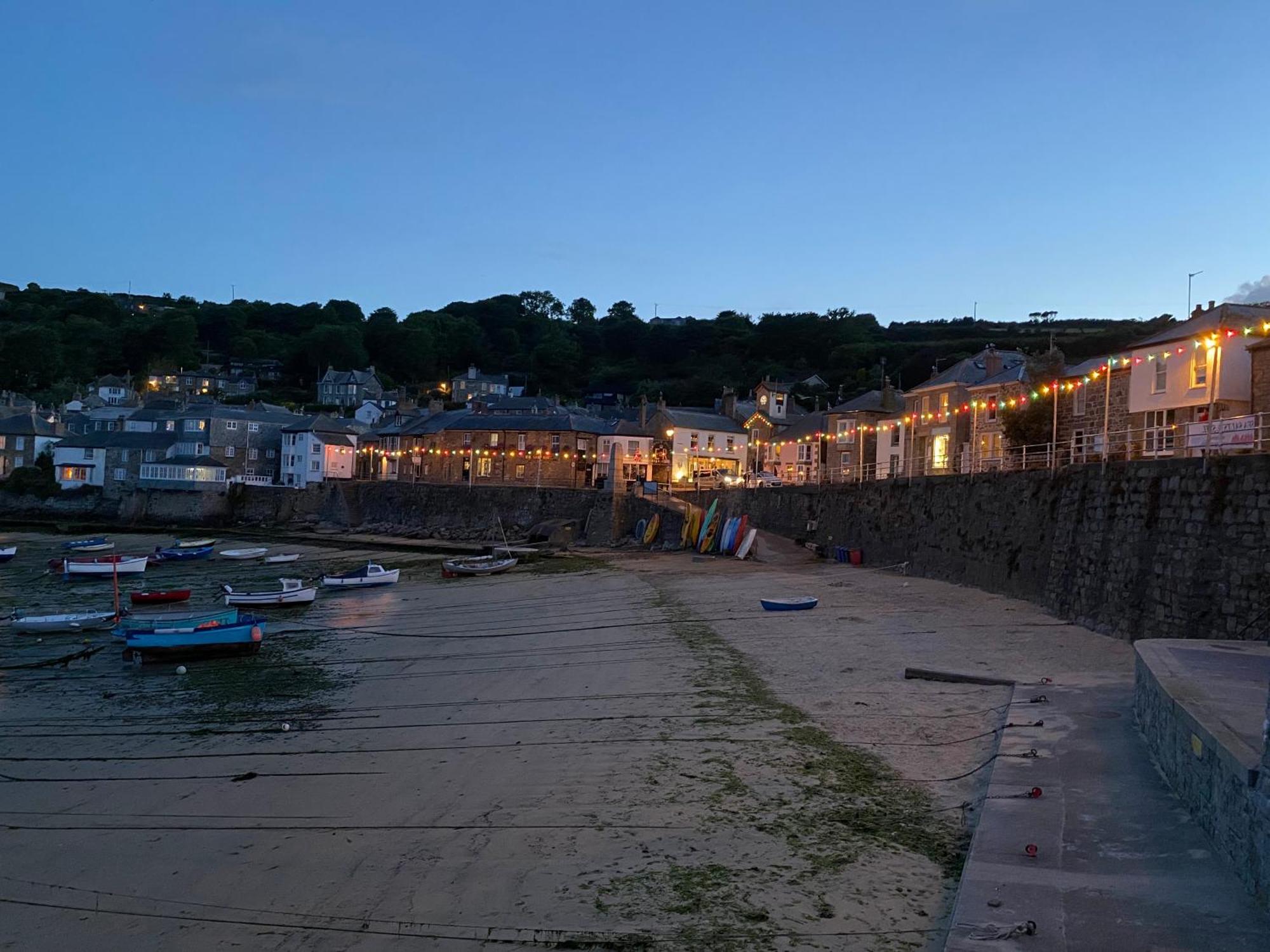 The Old Gallery - Charming Coastal Escape For Two 마우스홀 외부 사진
