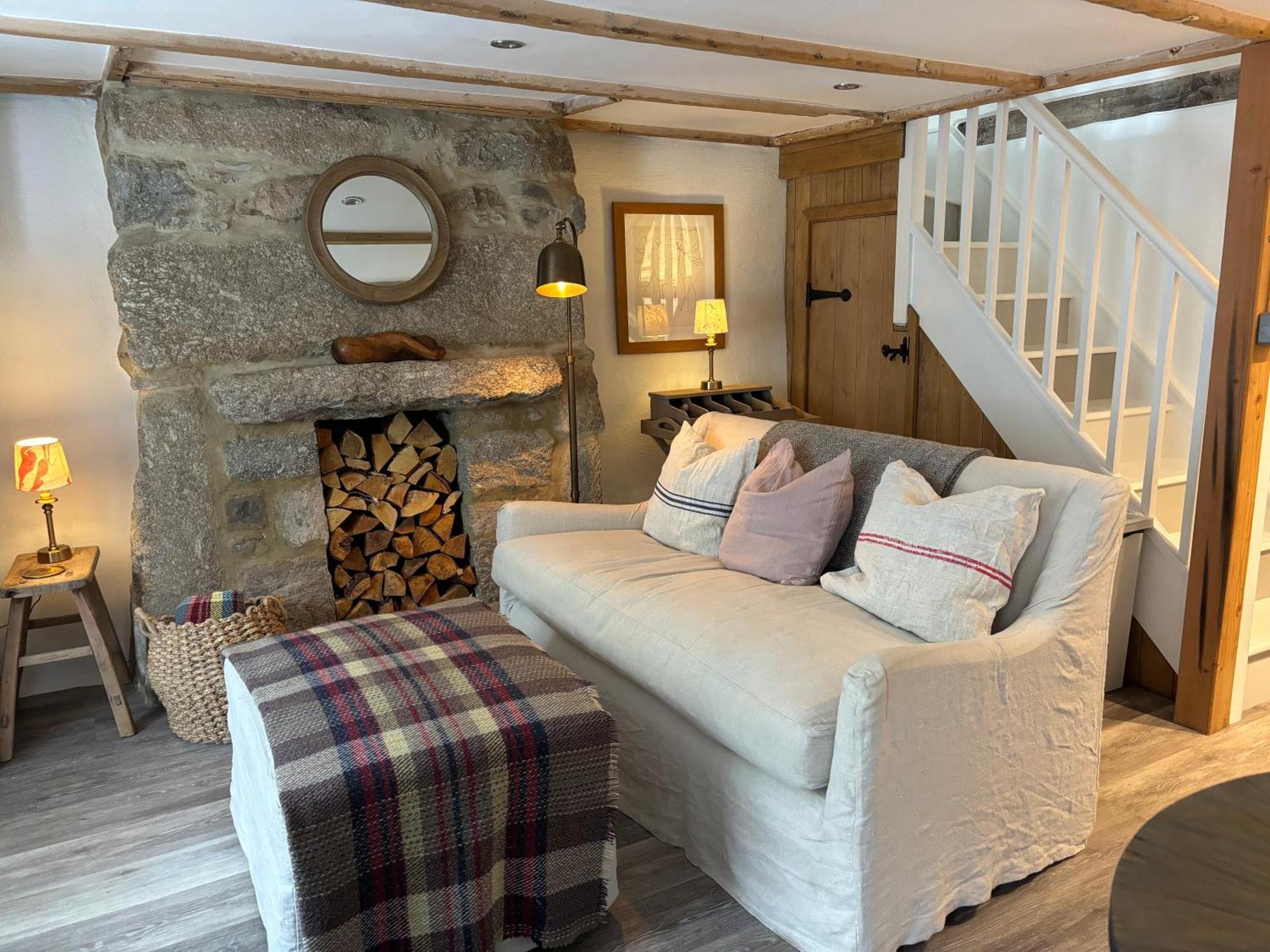 The Old Gallery - Charming Coastal Escape For Two 마우스홀 외부 사진