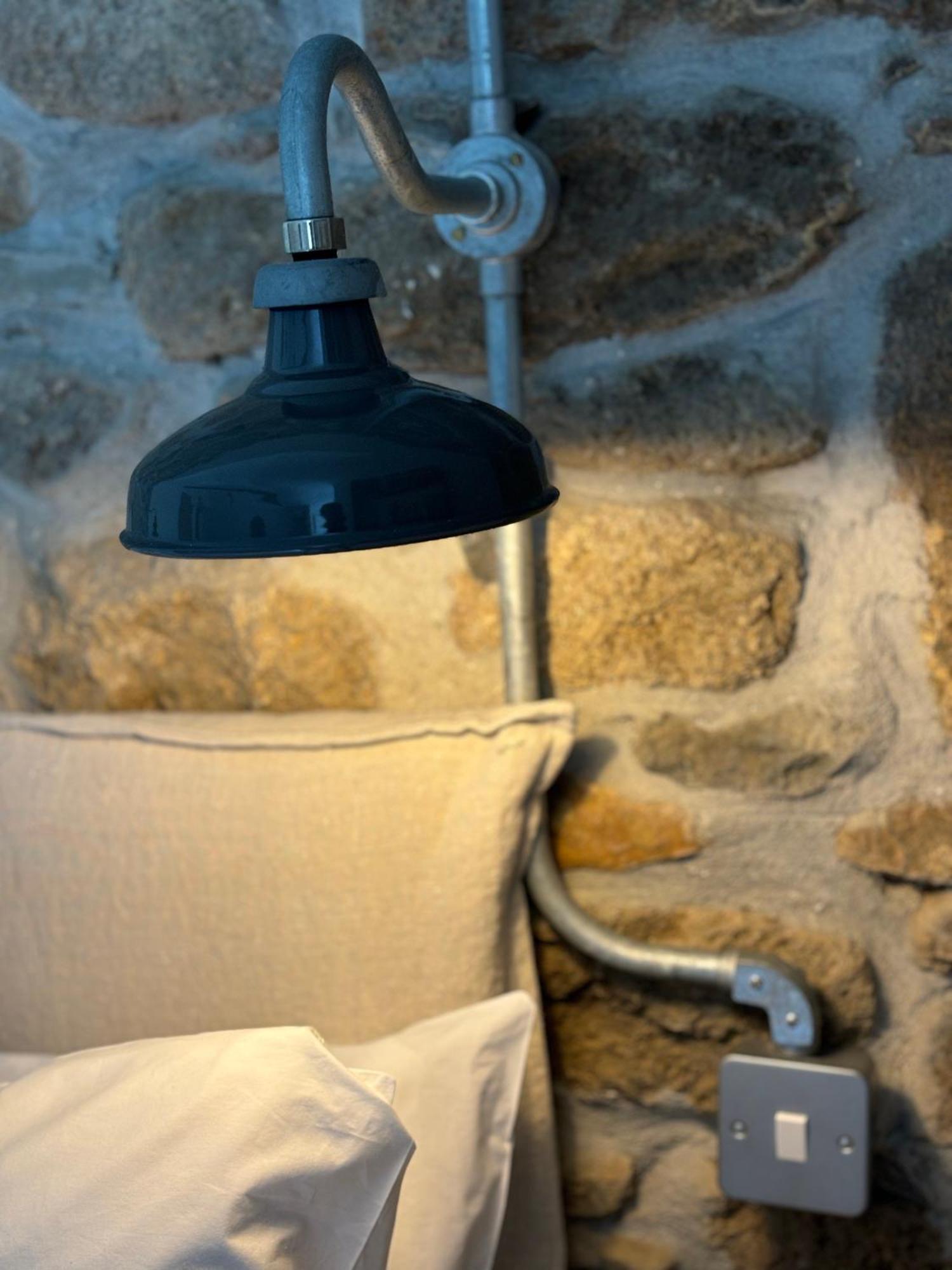 The Old Gallery - Charming Coastal Escape For Two 마우스홀 외부 사진